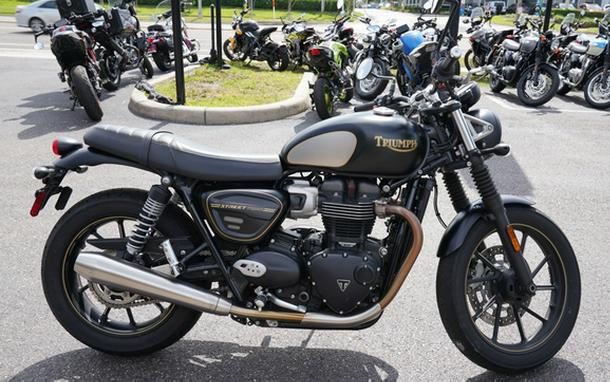 2022 Triumph Street Twin Goldline Base