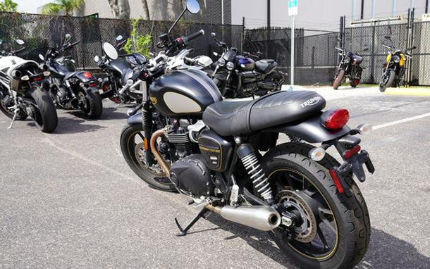2022 Triumph Street Twin Goldline Base