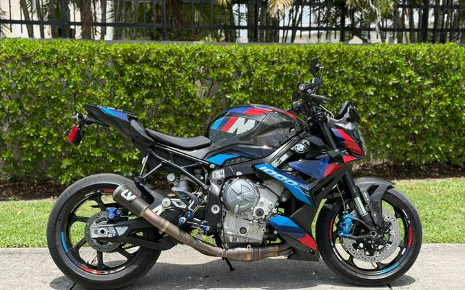 2023 BMW M1000R