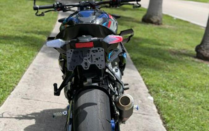 2023 BMW M1000R