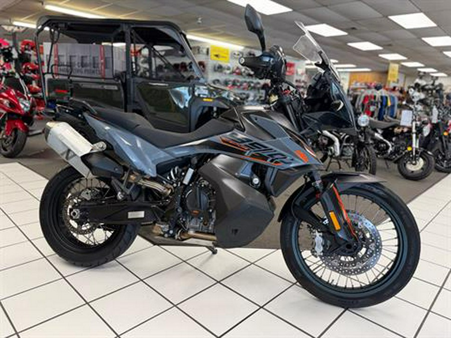 2022 KTM 890 Adventure