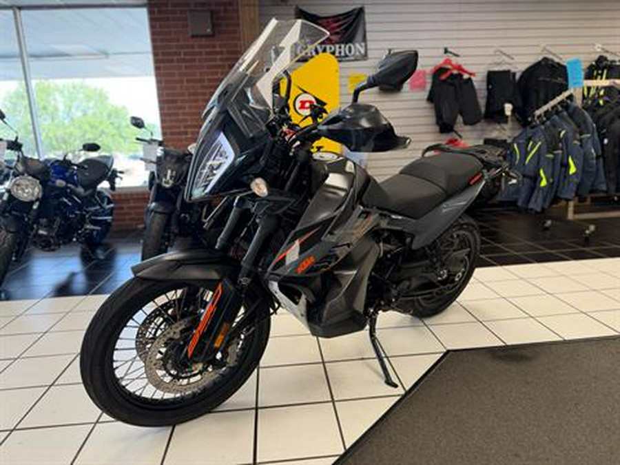 2022 KTM 890 Adventure
