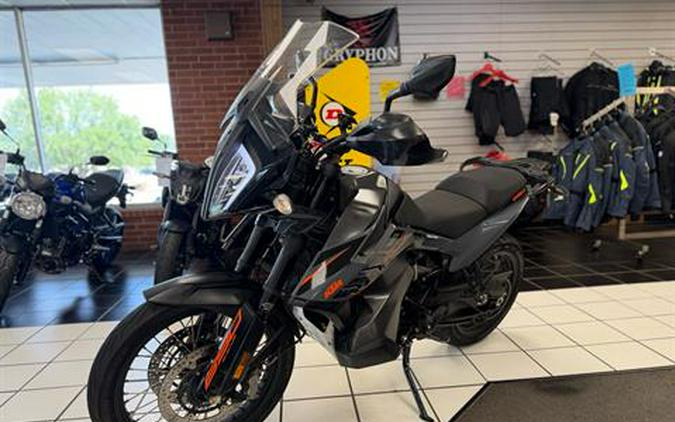 2022 KTM 890 Adventure