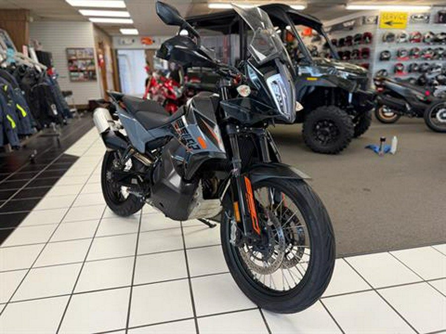 2022 KTM 890 Adventure