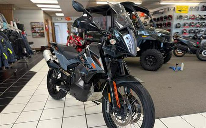 2022 KTM 890 Adventure