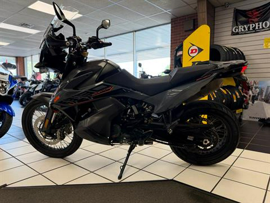 2022 KTM 890 Adventure