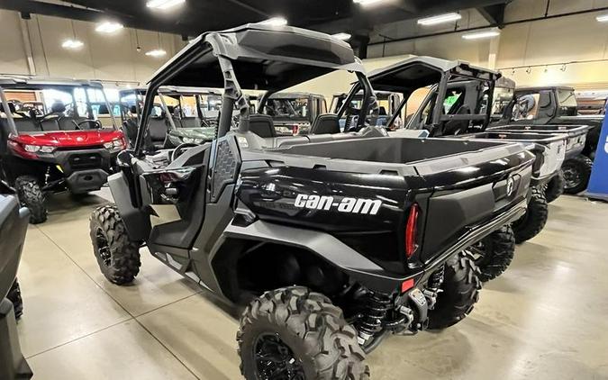 2024 Can-Am® Commander XT 700