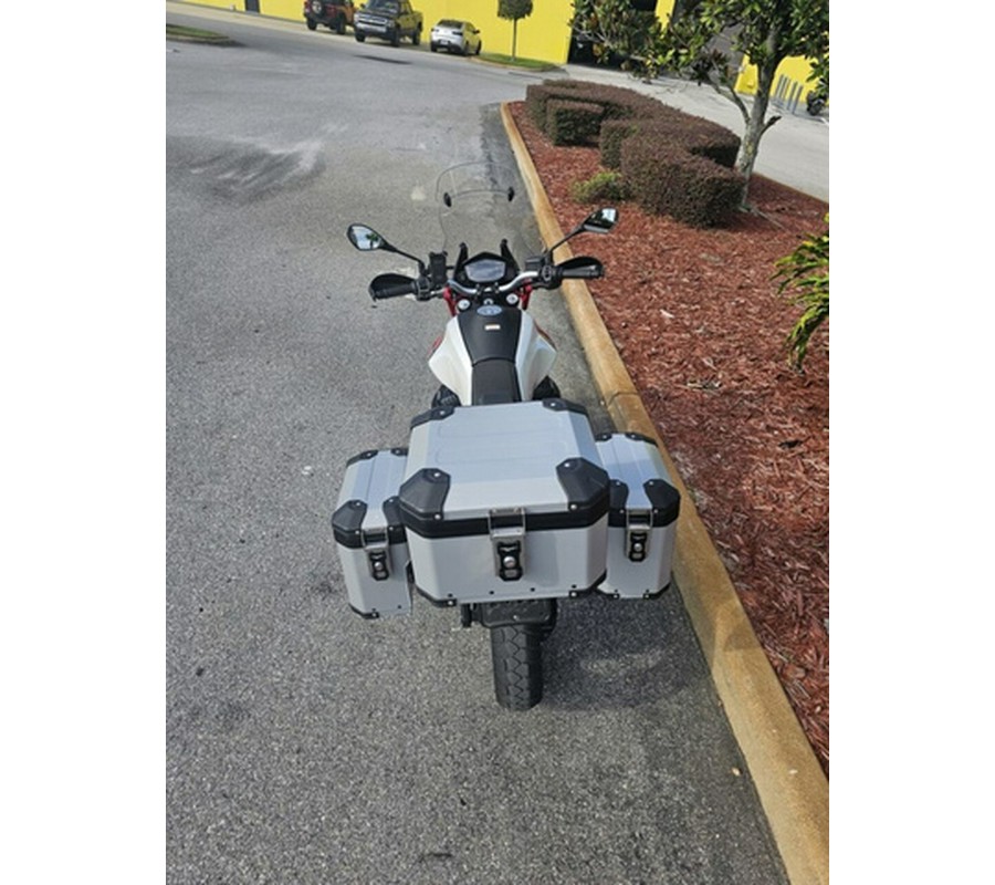 2020 Moto Guzzi V85 TT