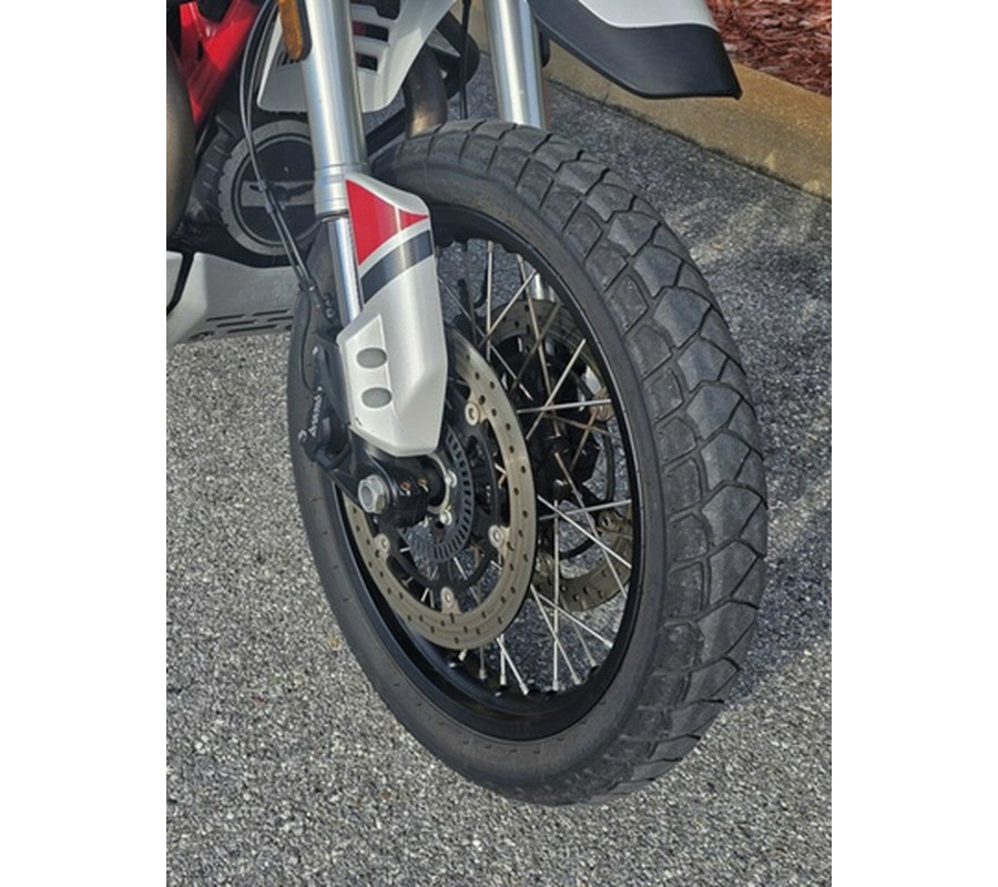 2020 Moto Guzzi V85 TT