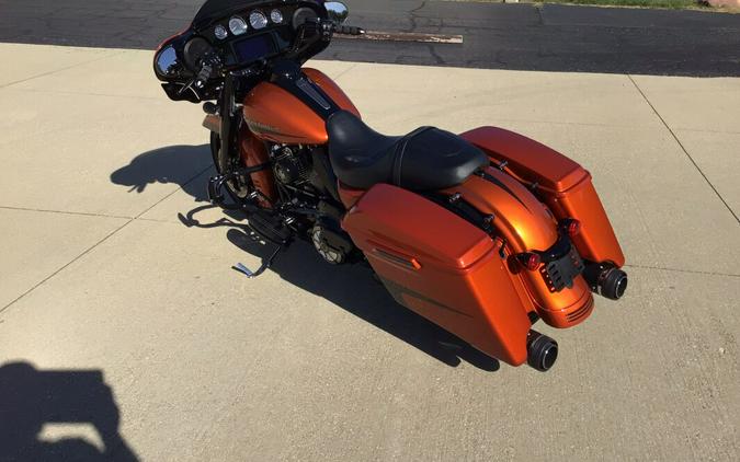 2020 FLHXS Street Glide® Special