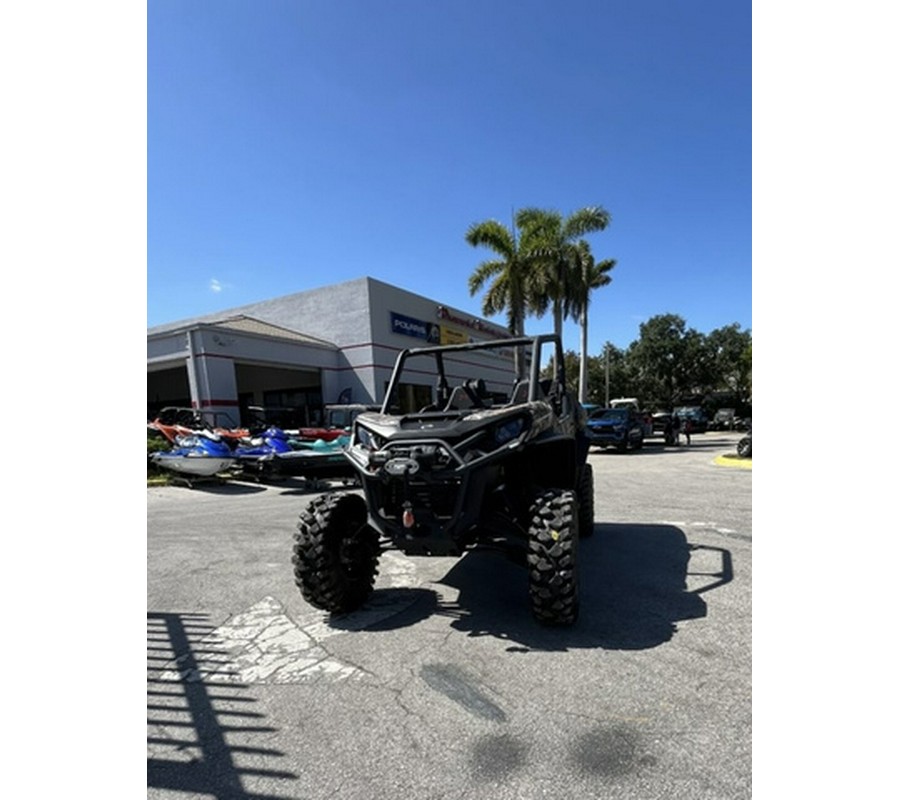 2024 Can-Am Commander X Mr 1000R Wildland Camo