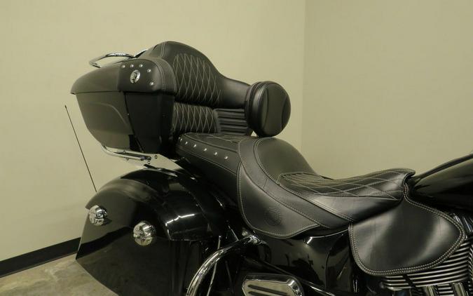 2019 Indian Motorcycle® Roadmaster® Thunder Black