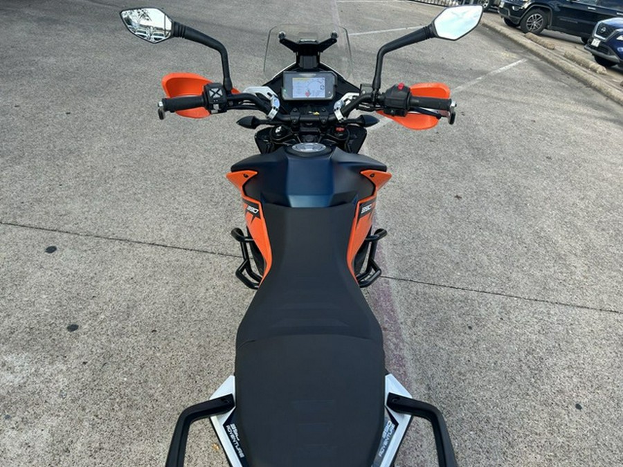 2022 KTM Adventure 390