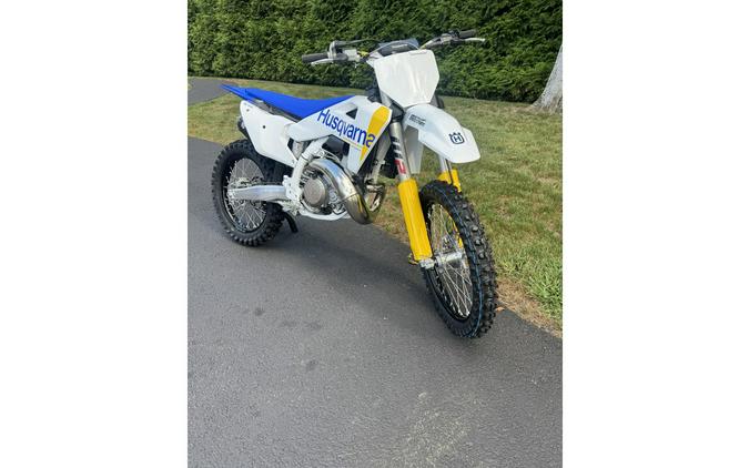 2027 TC 300 - Husqvarna Motorcycles