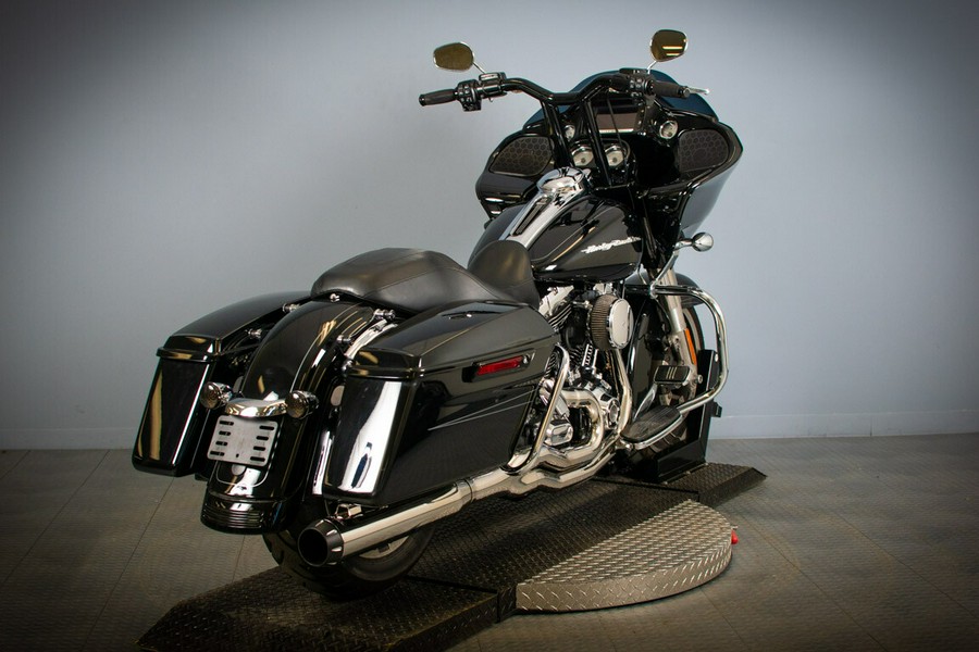 2015 Harley-Davidson® Road Glide® Special