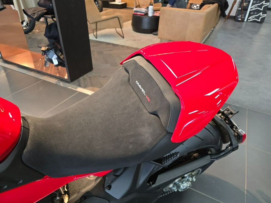 2025 Ducati Diavel V4
