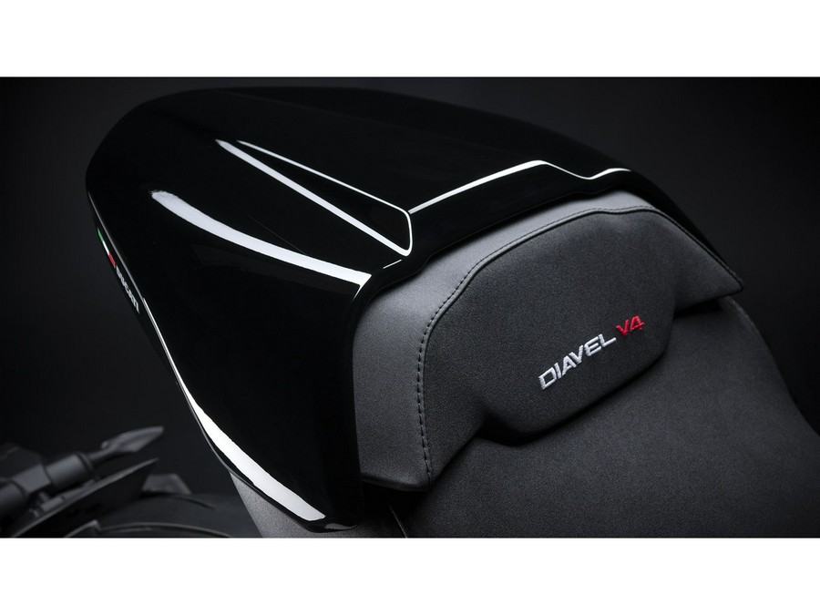 2025 Ducati Diavel V4
