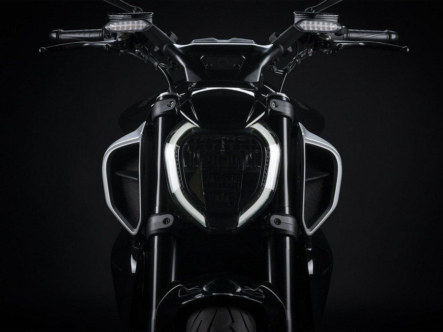2025 Ducati Diavel V4