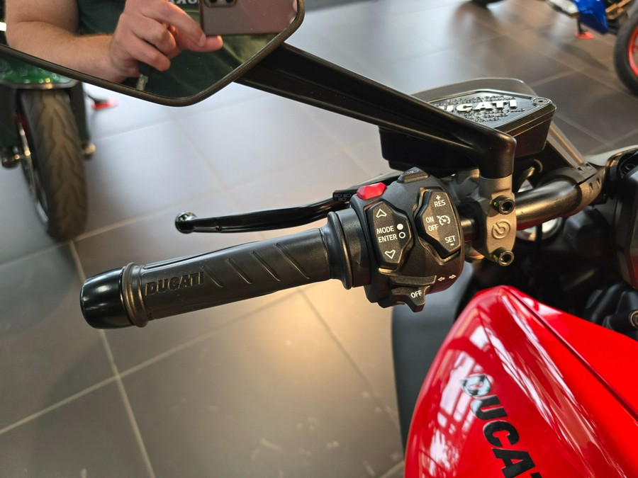 2025 Ducati Diavel V4