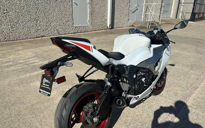 2024 Kawasaki Ninja ZX-6R ABS Pearl Robotic White/Metallic