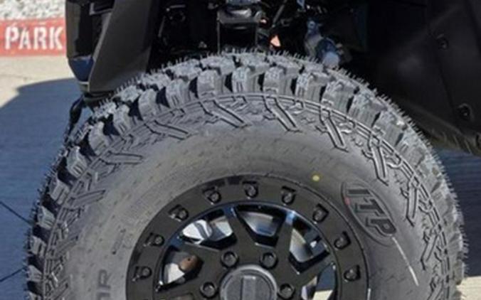 2026 Can-Am Maverick R X RS With Smart-Shox Triple Black