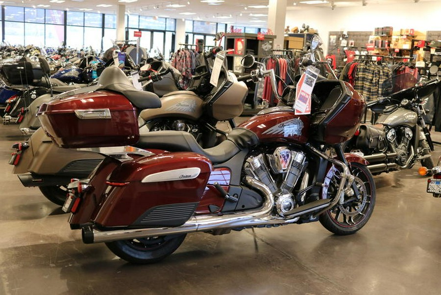 2022 Indian Motorcycle® Challenger® Limited Maroon Metallic