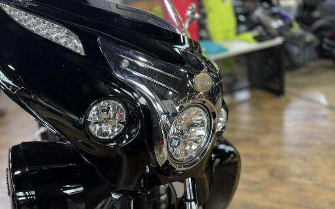 2017 Indian Motorcycle® Roadmaster® Thunder Black