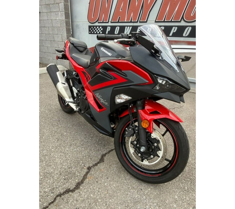 2025 Kawasaki Ninja 500 ABS