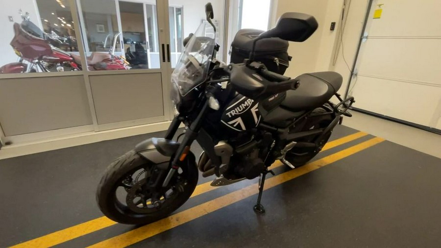 2023 Triumph Trident 660 Sapphire Black