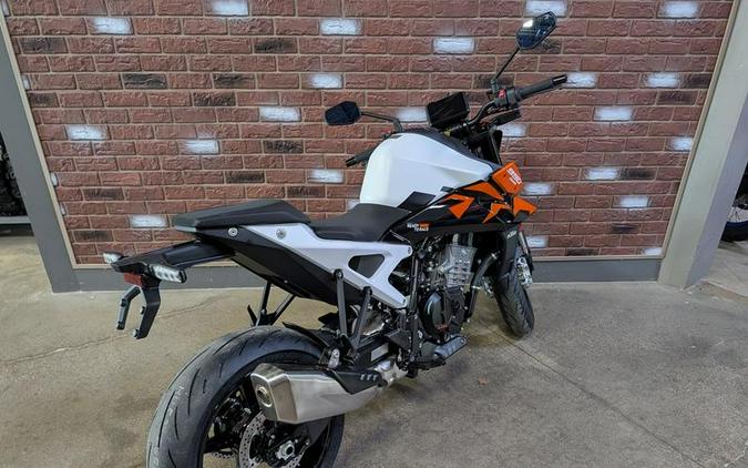 2027 KTM 990 Duke