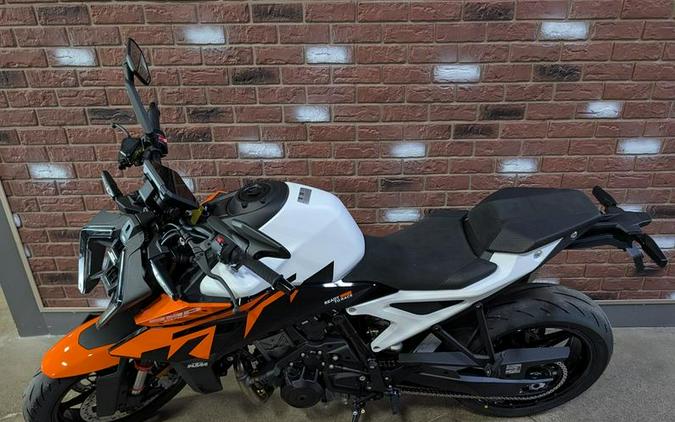 2027 KTM 990 Duke