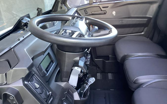 2026 Can-Am Defender MAX Limited HD11