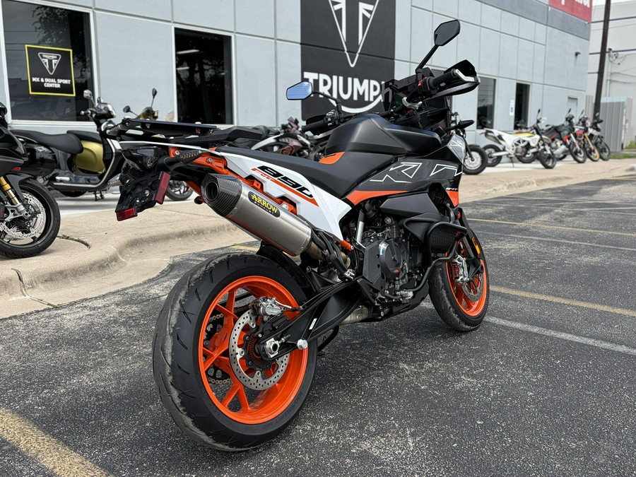2024 KTM SMT 890