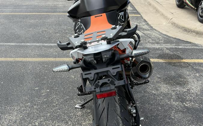 2024 KTM SMT 890