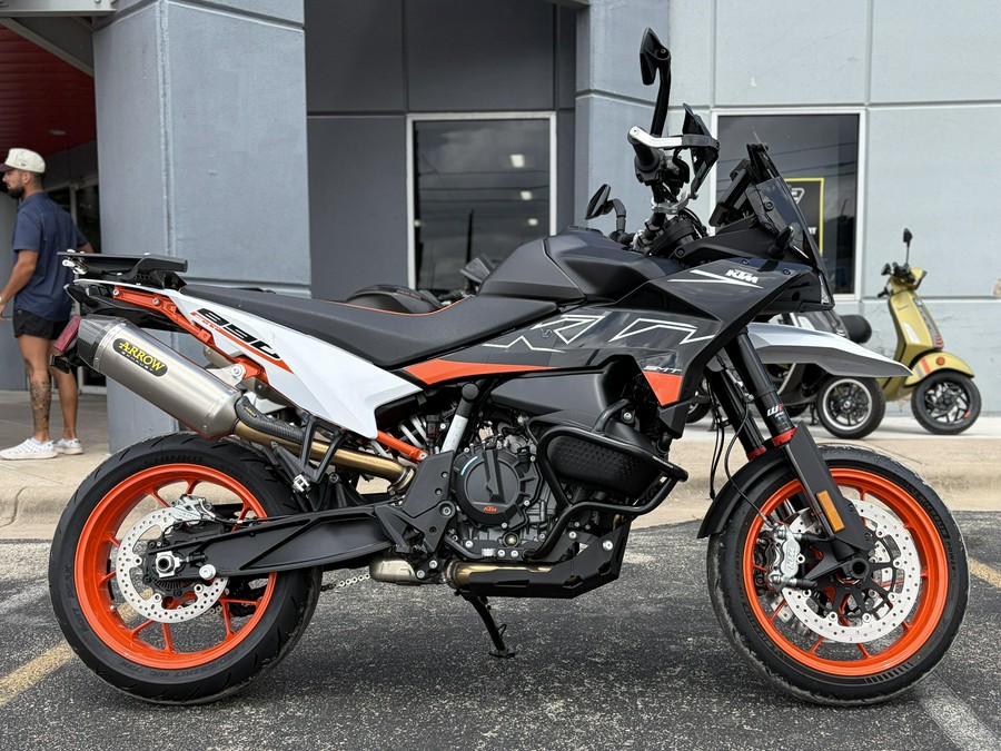 2024 KTM SMT 890