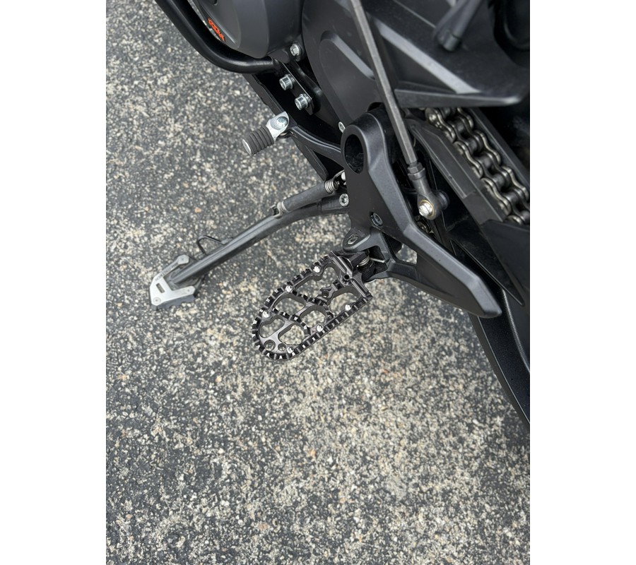 2024 KTM SMT 890