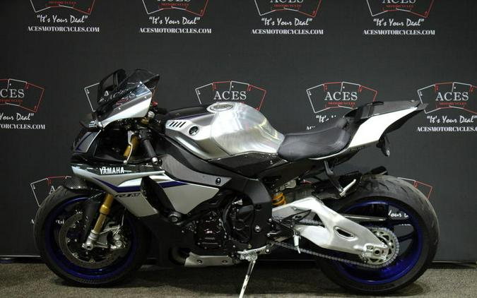 2016 Yamaha YZF-R1M