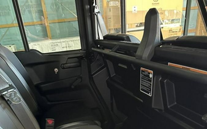 2026 Can-Am Defender MAX Limited HD11 Desert Tan & Carbon Black