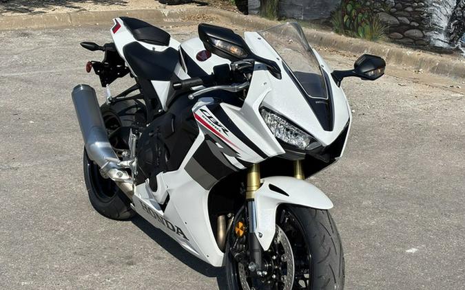 2027 Honda CBR1000RR ABS
