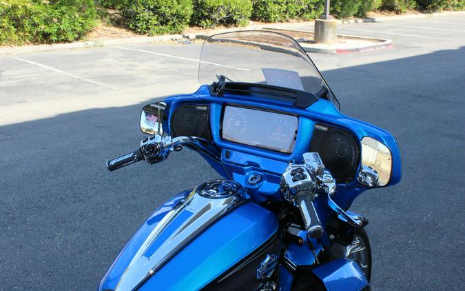2026 Harley-Davidson® CVO Street Glide 3 Limited ELECTRIC COAST W/ PINSTRIPE