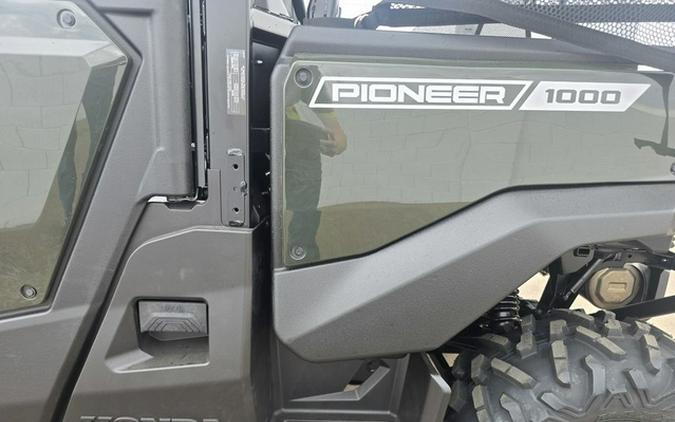 2026 Honda Pioneer 1000-5 Deluxe