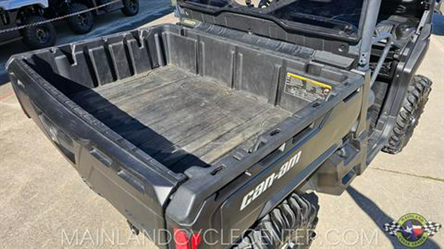 2023 Can-Am Defender DPS HD10