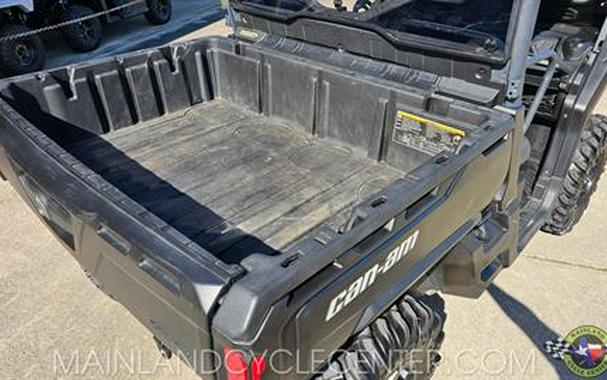 2023 Can-Am Defender DPS HD10