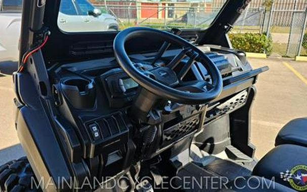 2023 Can-Am Defender DPS HD10