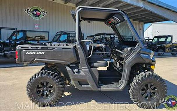 2023 Can-Am Defender DPS HD10