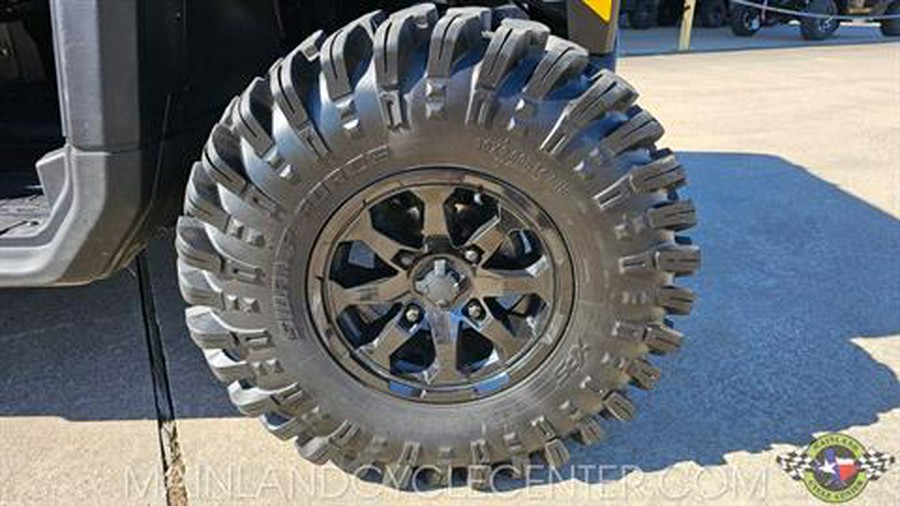 2023 Can-Am Defender DPS HD10