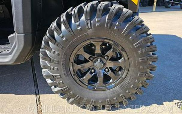 2023 Can-Am Defender DPS HD10