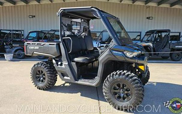 2023 Can-Am Defender DPS HD10