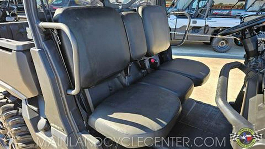 2023 Can-Am Defender DPS HD10