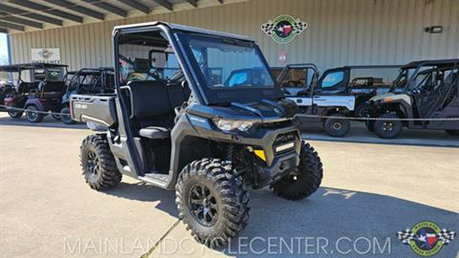 2023 Can-Am Defender DPS HD10